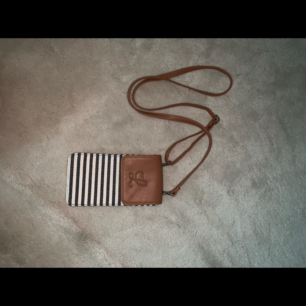 Thirty-one “L” crossbody
